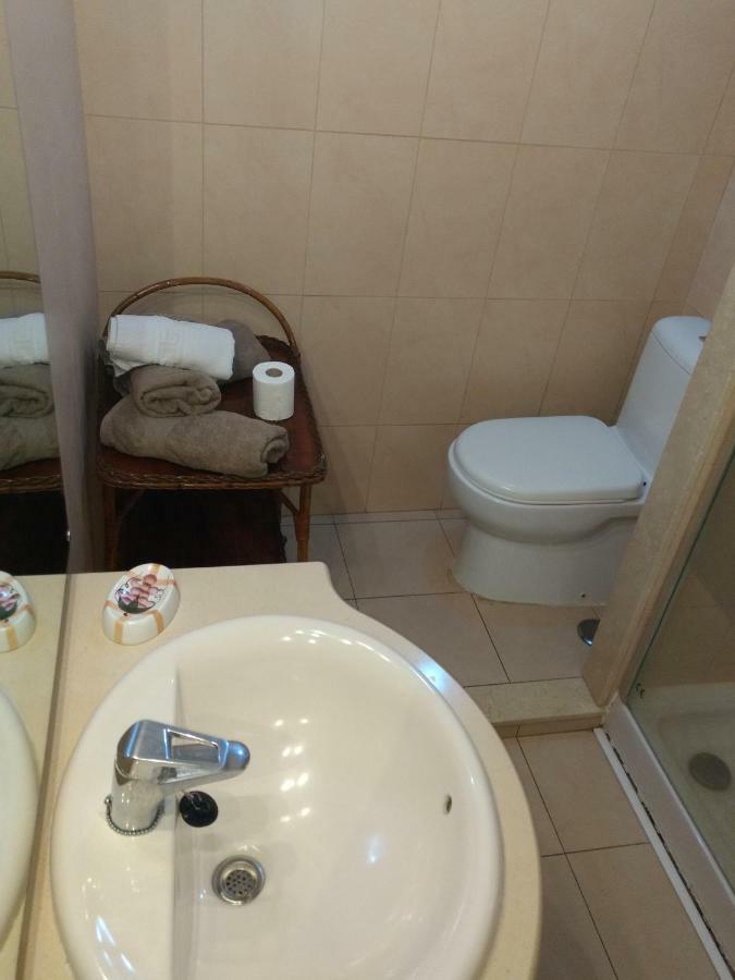 First Line Costa Del Sol Beach Suites 푸엔히롤라 외부 사진